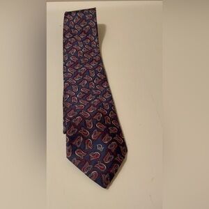 Authentic Dior gorgeous tie very chic and attractive